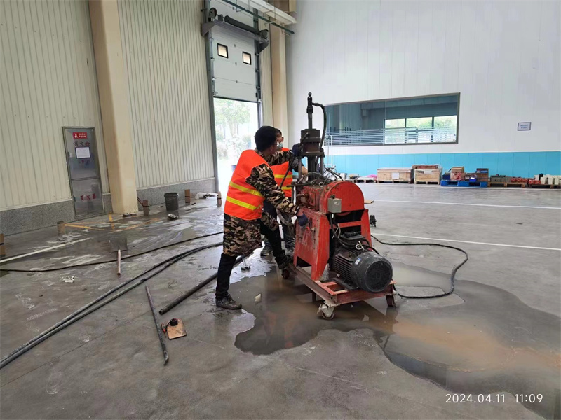 景东厂房地面下沉塌陷注浆加固施工